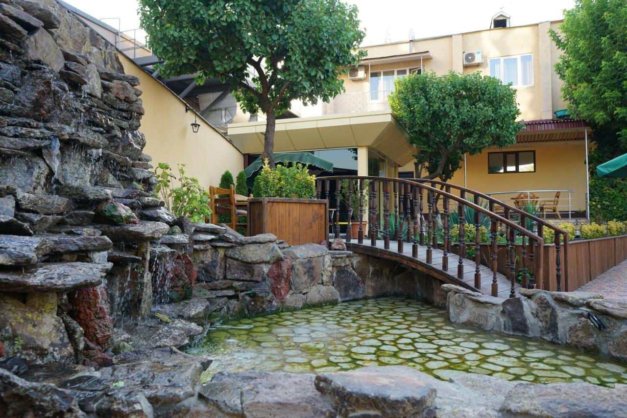 Elko Hotel Erivan Dış mekan fotoğraf