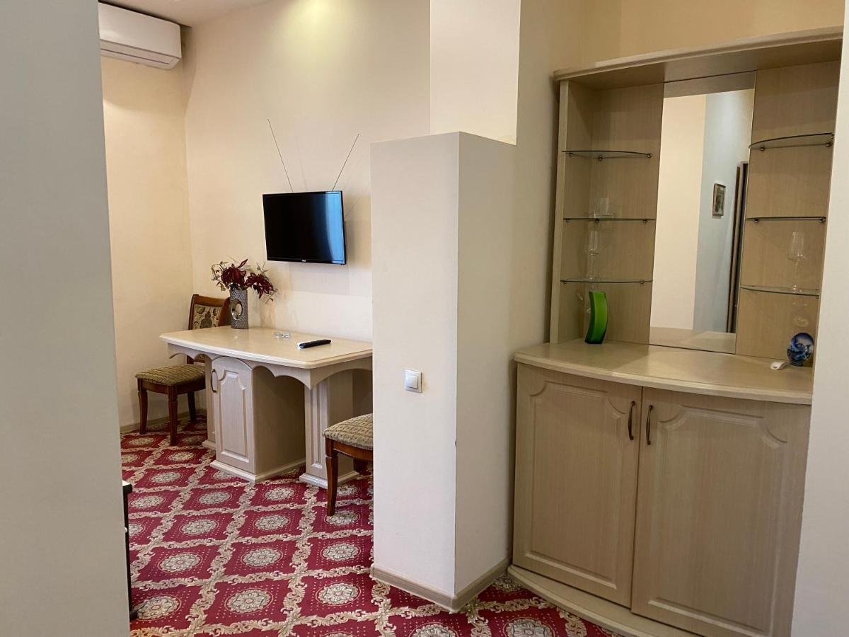 Elko Hotel Erivan Dış mekan fotoğraf