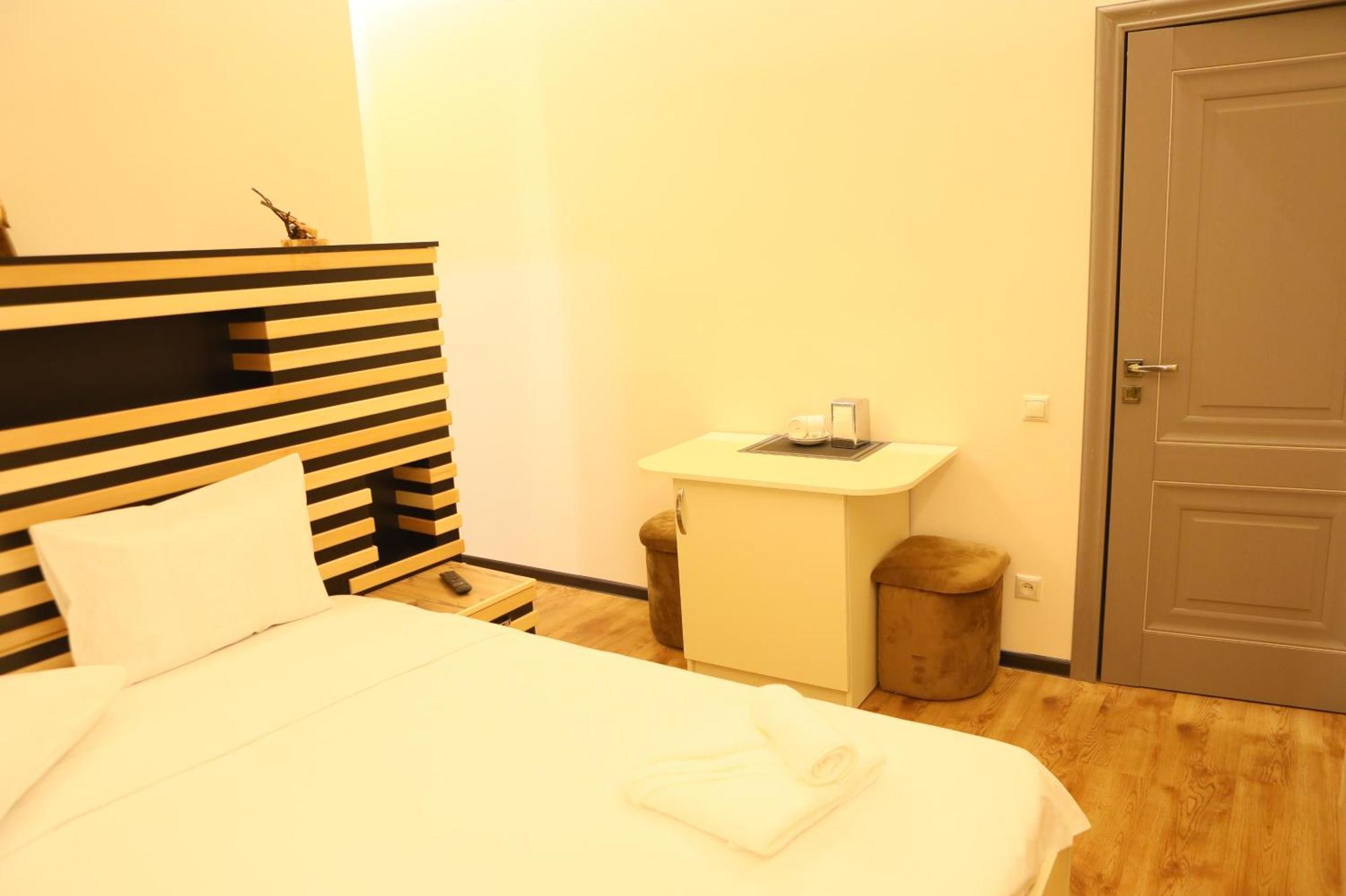 Elko Hotel Erivan Dış mekan fotoğraf
