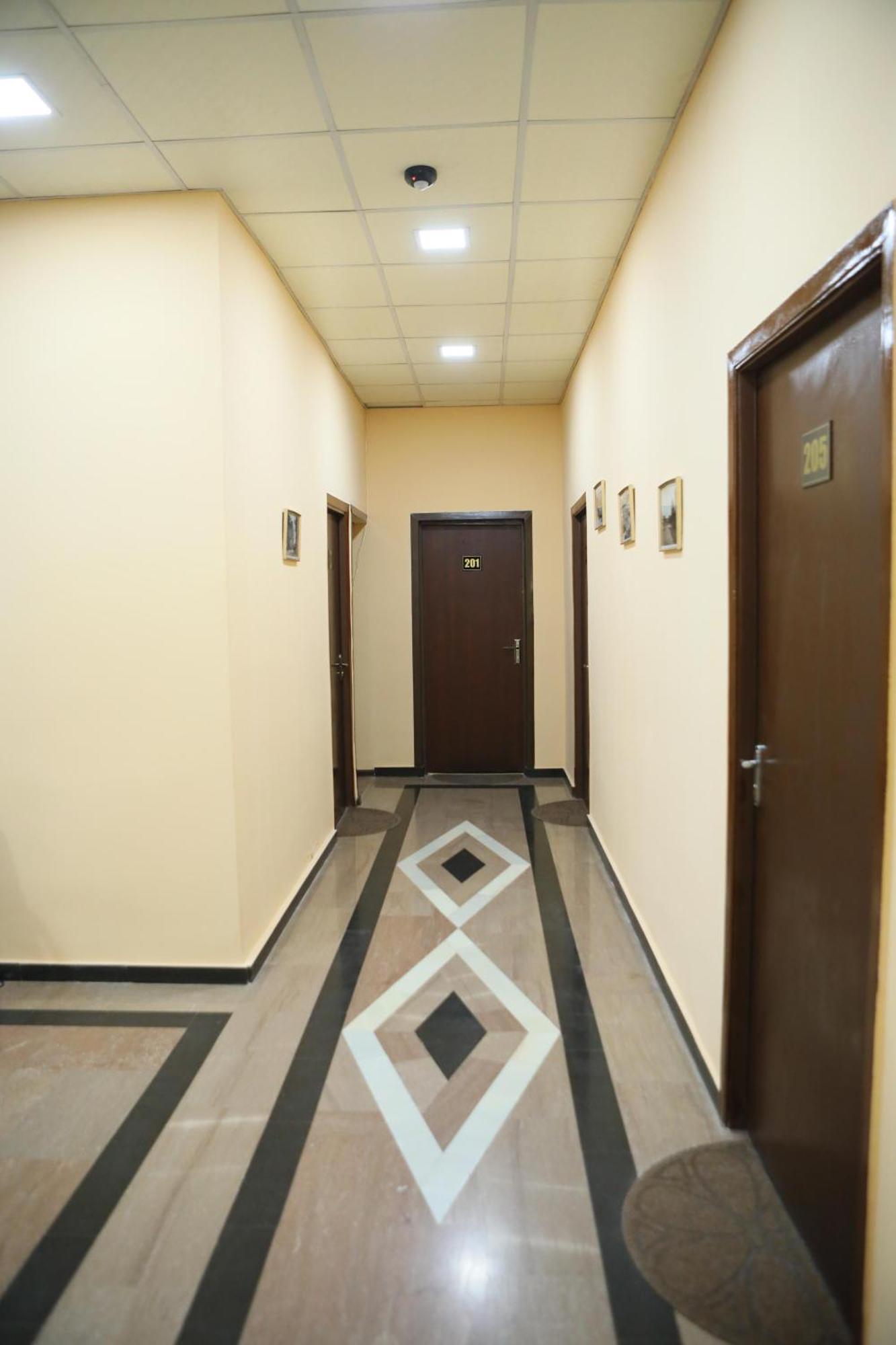 Elko Hotel Erivan Dış mekan fotoğraf