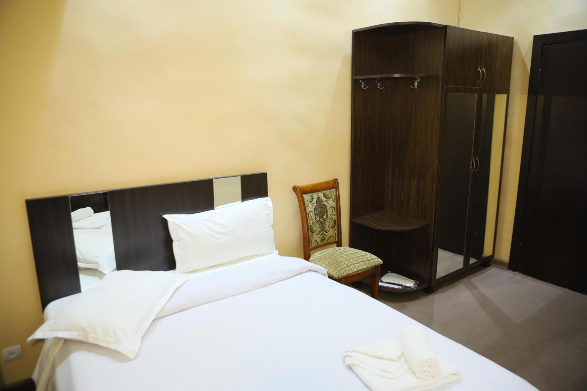 Elko Hotel Erivan Dış mekan fotoğraf