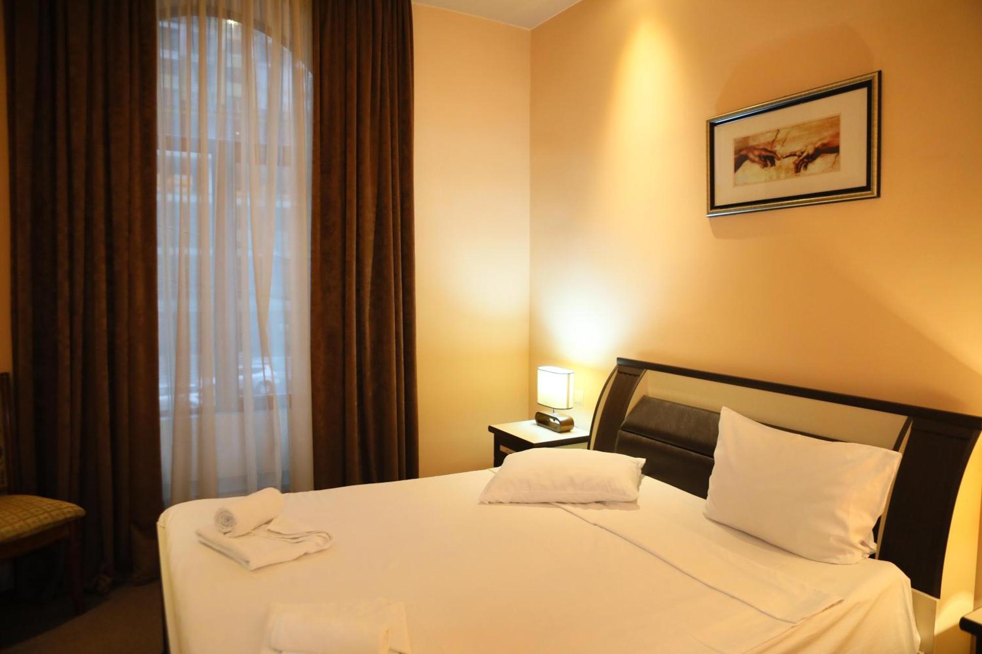 Elko Hotel Erivan Dış mekan fotoğraf