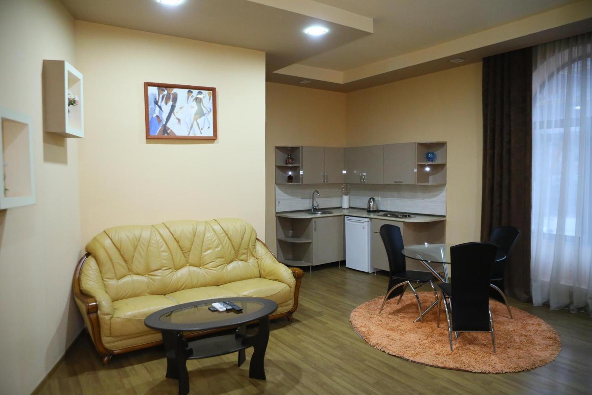 Elko Hotel Erivan Dış mekan fotoğraf