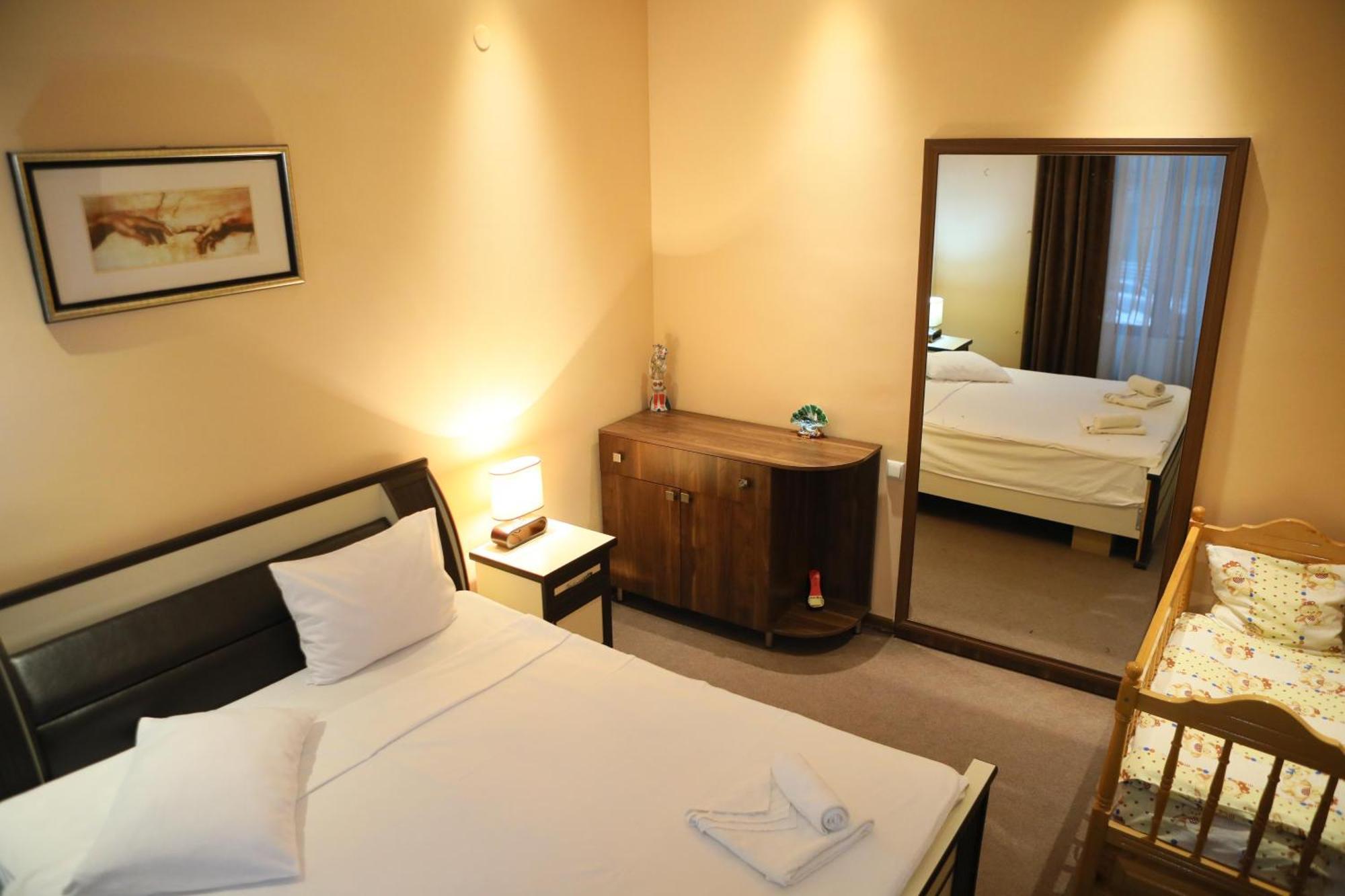 Elko Hotel Erivan Dış mekan fotoğraf